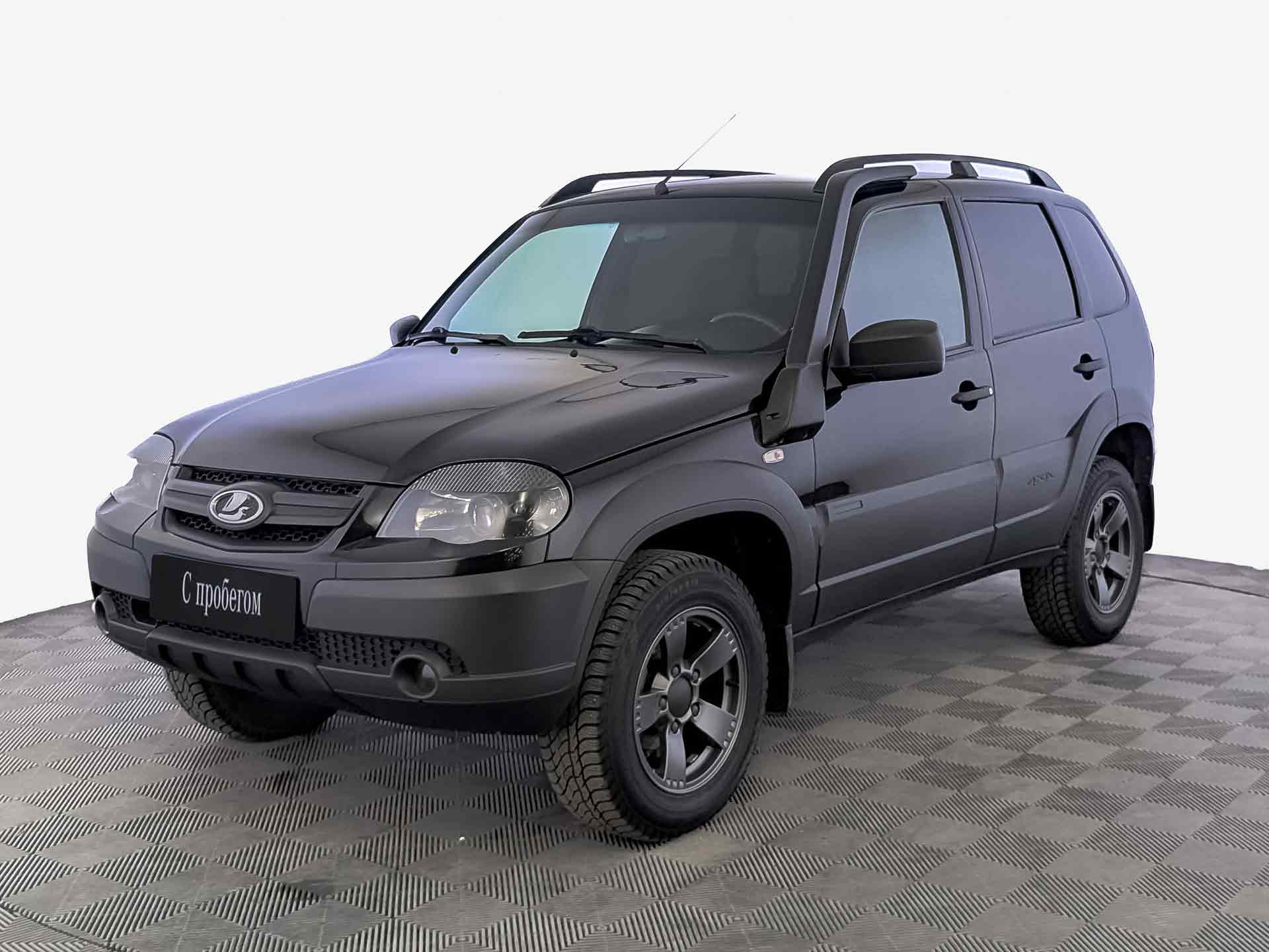 Lada Niva Travel